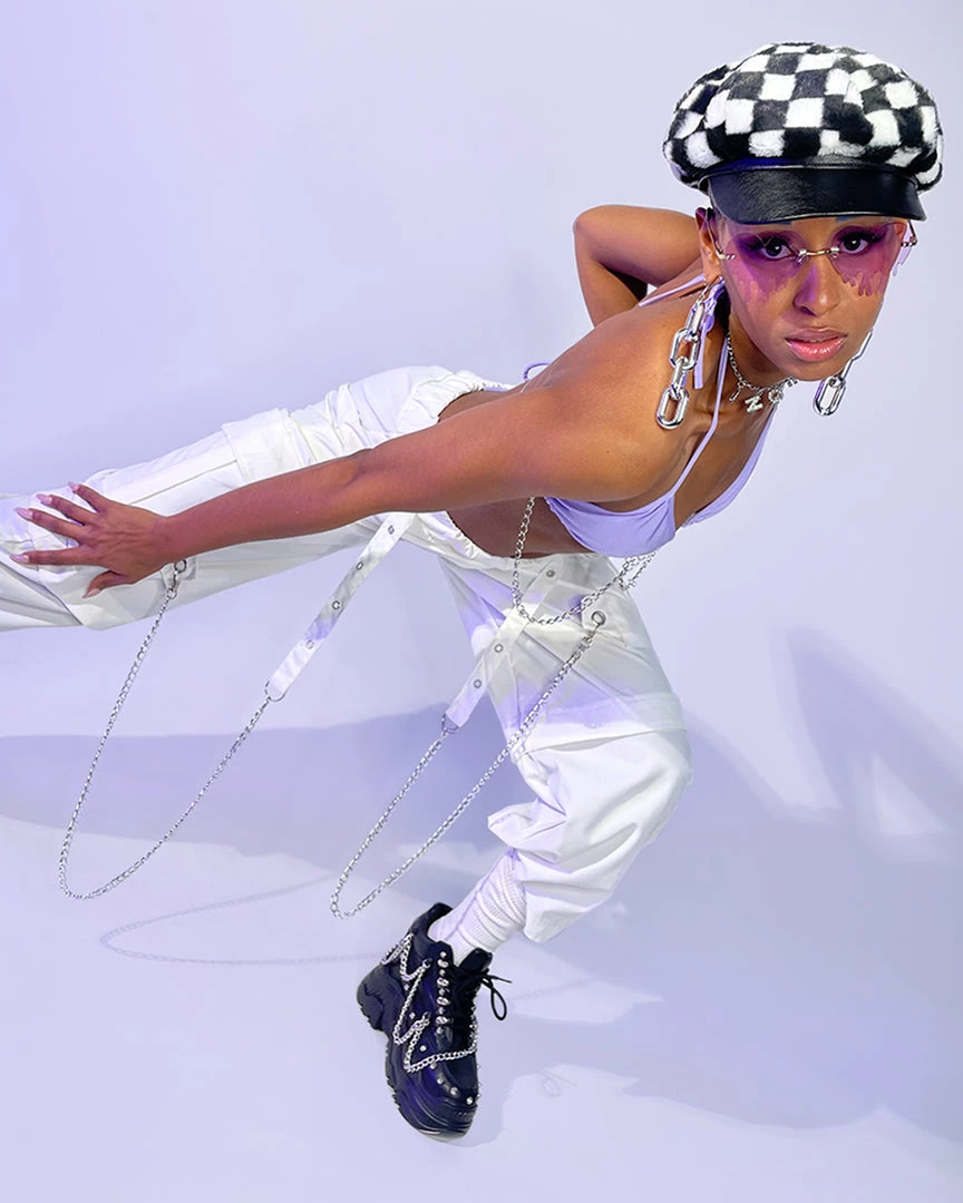 AE New 90's Baby White Oversize Cargo Pants 2 AE New 90's Baby White Oversize Cargo Pants