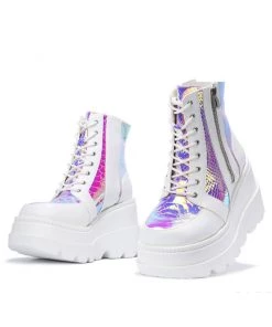 AE Snow Cobra White Platform Boots