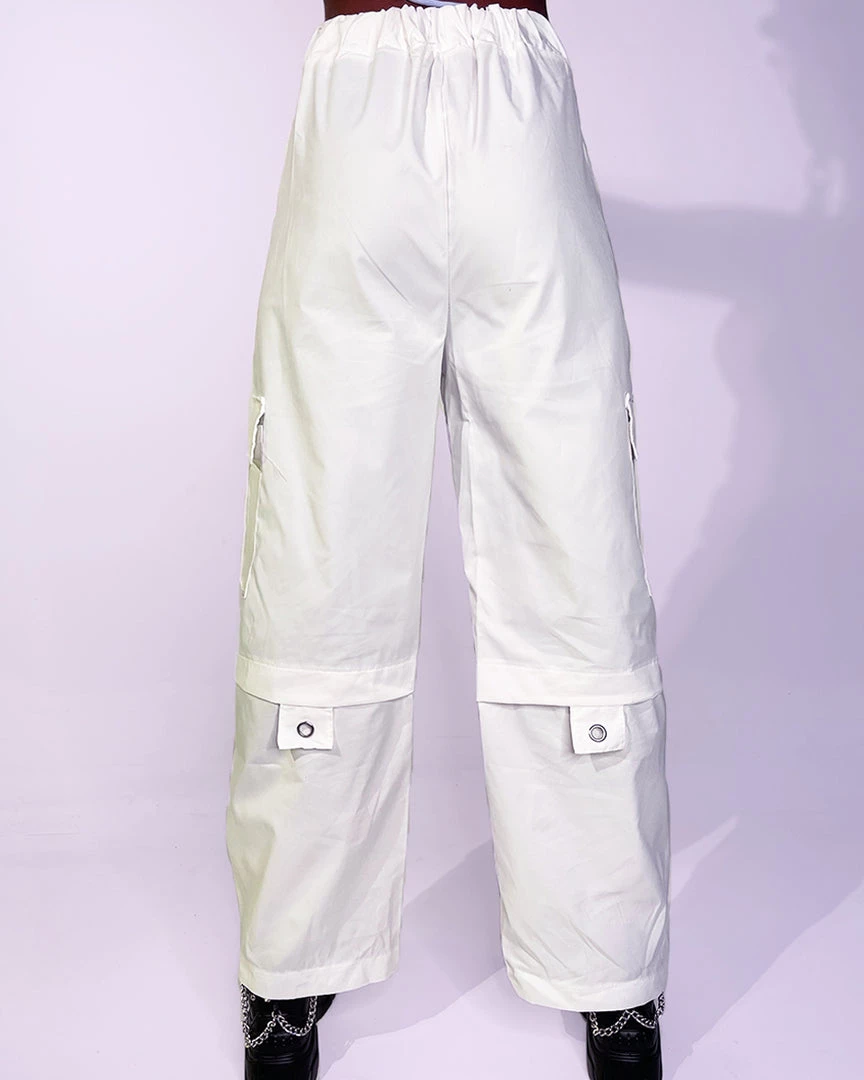 AE New 90's Baby White Oversize Cargo Pants 3 AE New 90's Baby White Oversize Cargo Pants