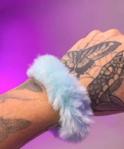 AE Faux Fur Fuzzy Scrunchie Womens