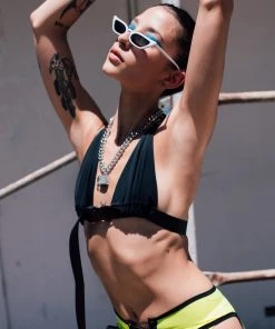 Shark Womens Black Click It Buckle Top