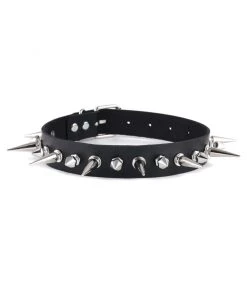 AE Not Too Close Spiked Choker