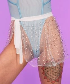 AE Class Act White Tie Skirt New