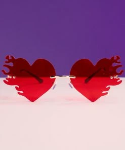 AE Womens Heart On Fire Sunglasses